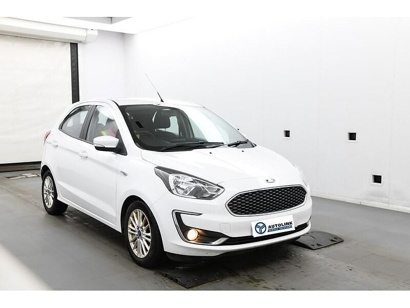 Used Ford Ka Plus Zetec 70 HP (51 kW) 2019 White Hatchback
