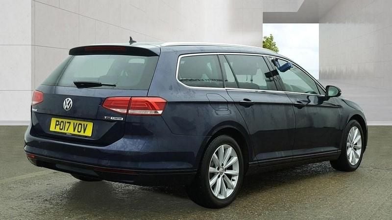 Used VW Passat Business 120 HP (88 kW) 2017 Atlantic blue Estate