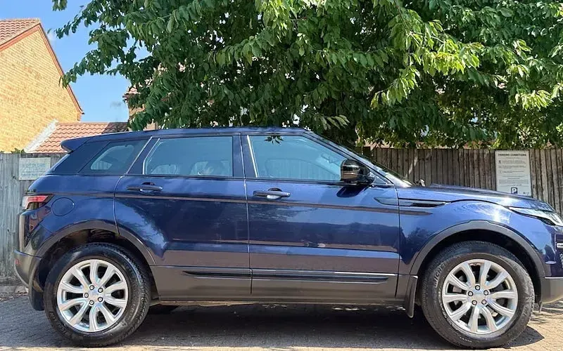 Used Land Rover Range Rover evoque SE 179 HP (131 kW) 2018 Blue SUV