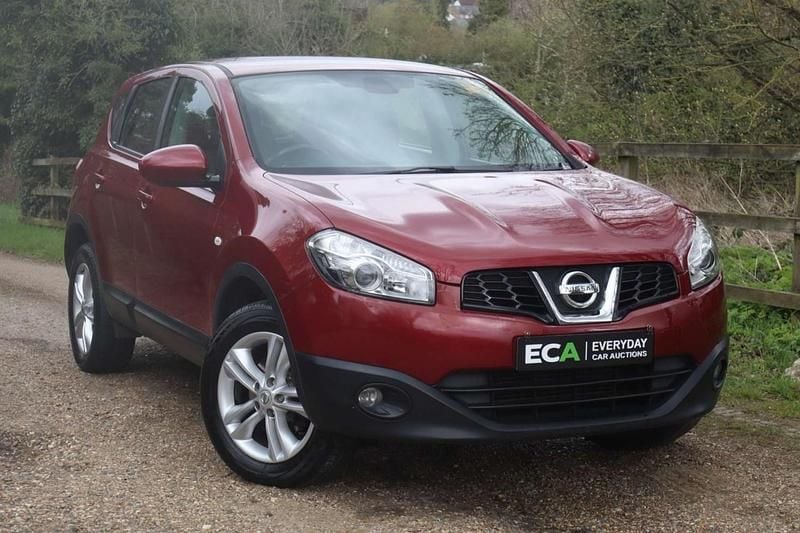 Used Nissan Qashqai Acenta 2011 Red SUV