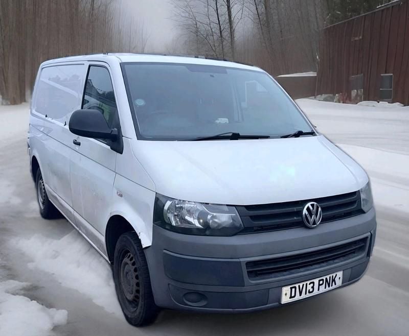 Used VW T5 84 HP (61 kW) 2013 White Van