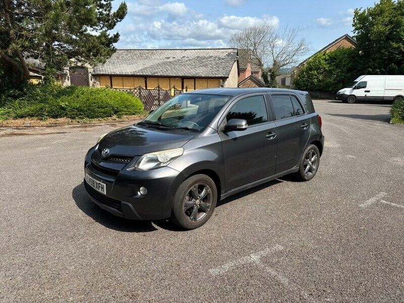 Grey Used 2009 Toyota Urban Cruiser SUV | £2,695 (Fair price) - Image 1/4