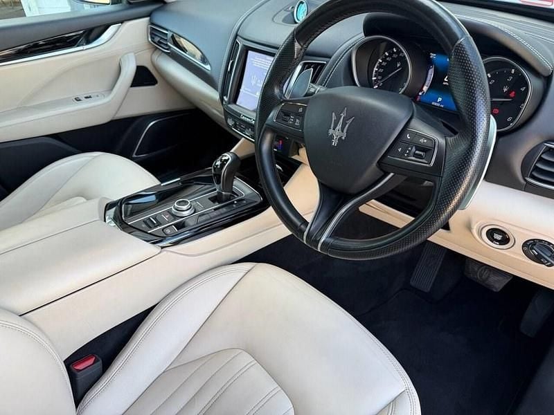 Used Maserati Levante 275 HP (202 kW) 2017 Black SUV