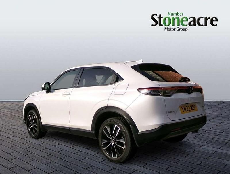 Used Honda HR-V Elegance 152 HP (111 kW) 2022 White SUV