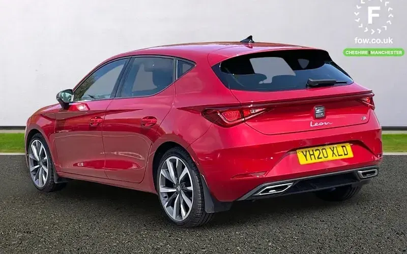 Used Seat Leon FR First Edition 150 HP (110 kW) 2020 Red Hatchback