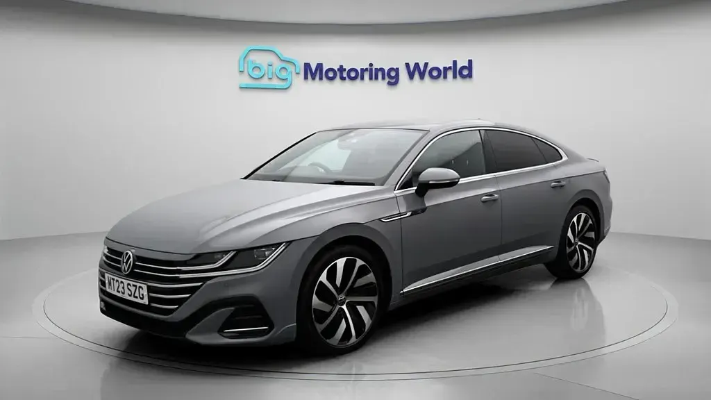 Usado VW Arteon R-line 190 HP (139 kW) 2023 Cinzento Citadino