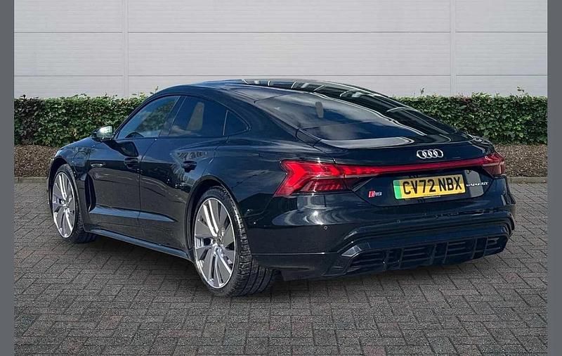 Used Audi e-tron GT quattro Comfort 475 kW (646 HP) 2022 Black Sedan