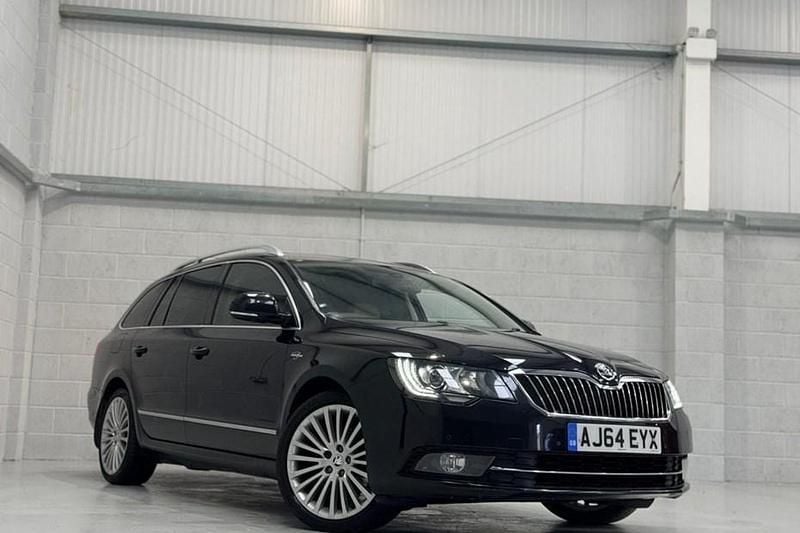 Used Skoda Superb 170 HP (125 kW) 2015 Black Estate