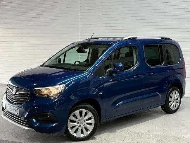 Used Vauxhall Combo Elite 130 HP (95 kW) 2020 Blue MPV