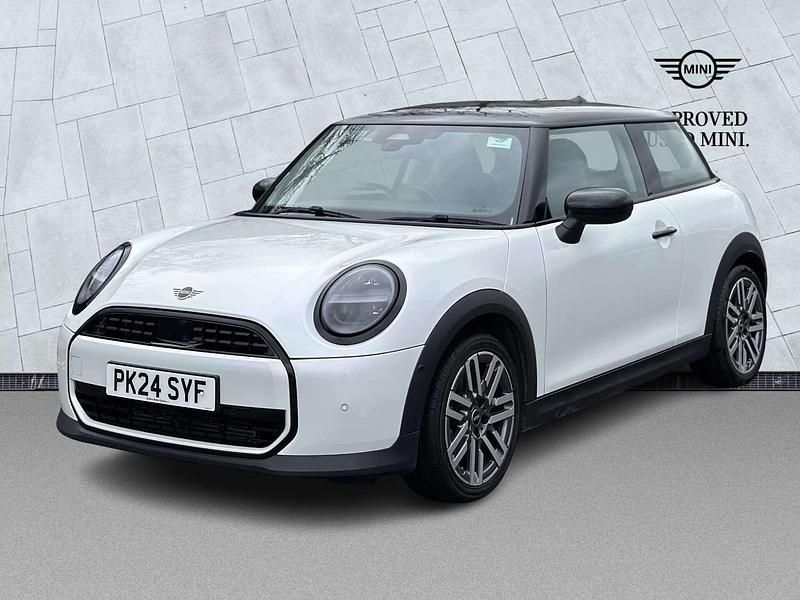 Used Mini Cooper Hatch 154 HP (113 kW) 2024 White Hatchback