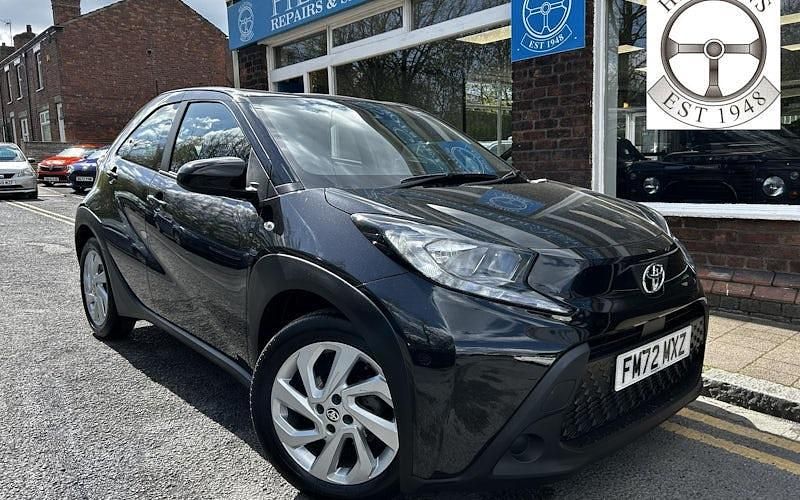 New Toyota Aygo X PURE 72 HP (52 kW) 2025 SUV