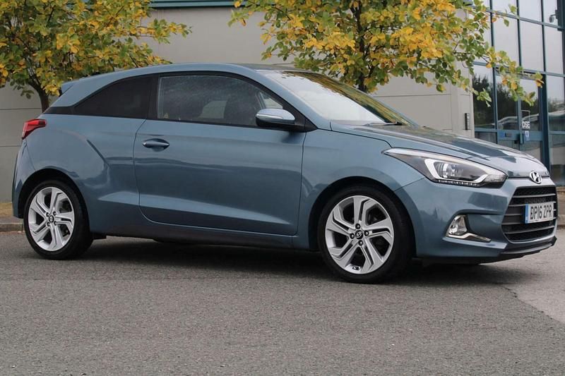 Blue Used 2016 Hyundai i20 Sport Coupe | £6,750 (Fair price) - Image 1/4