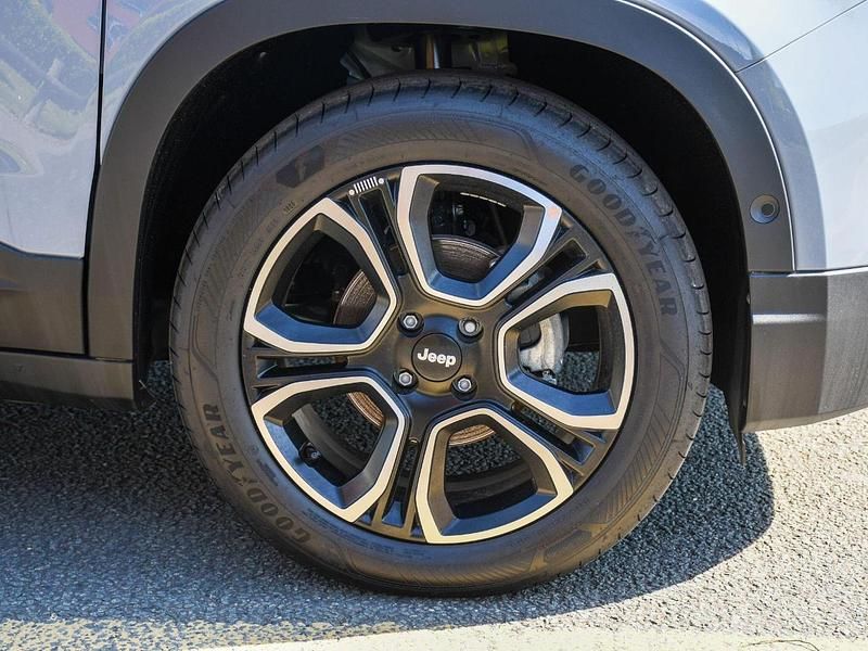 New Jeep Avenger Summit 100 HP (73 kW) 2026 Grey SUV