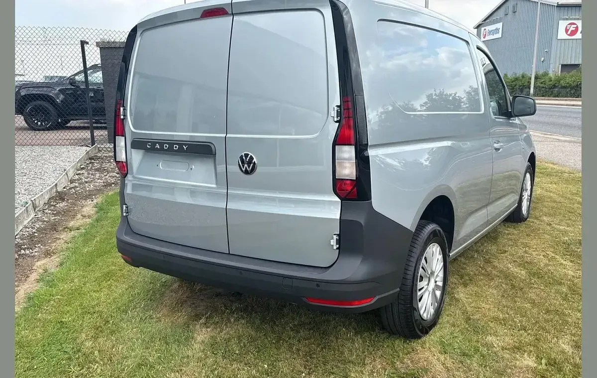 New VW Caddy Business 101 HP (74 kW) 2026 Silver MPV
