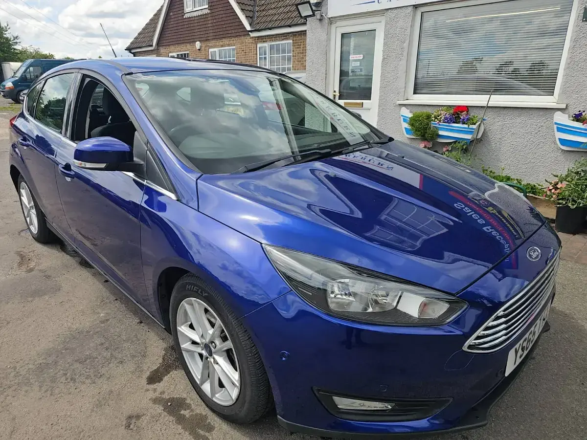 Used Ford Focus Zetec 2016 Blue Hatchback
