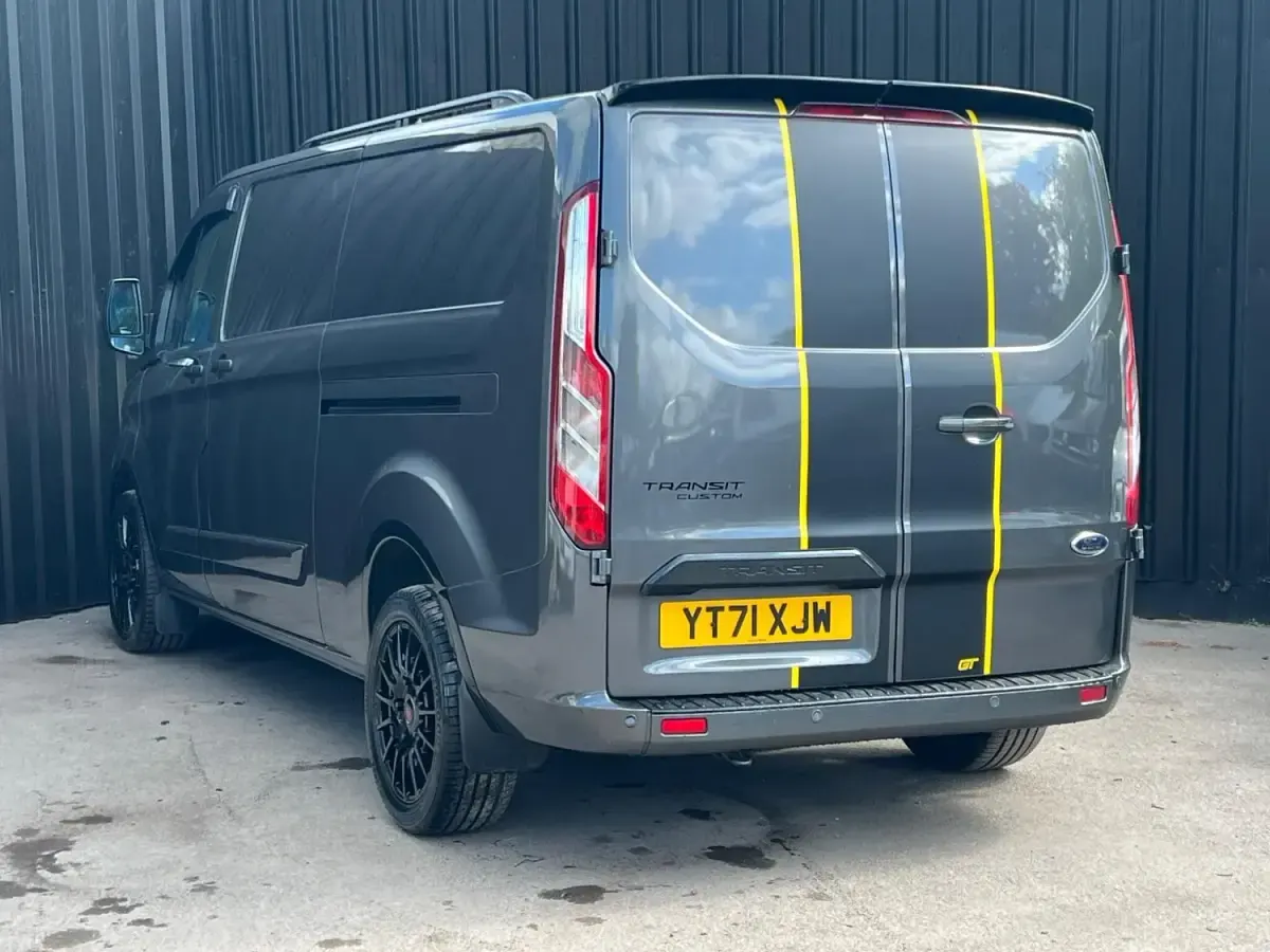 Usado Ford Transit Custom Limited 130 HP (95 kW) 2021 Cinzento Van