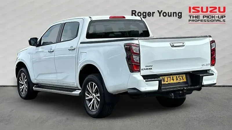Used Isuzu D-Max 2025 White Pickup