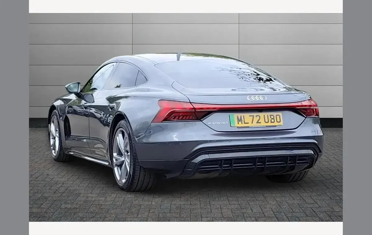 Used Audi e-tron GT quattro Comfort 384 kW (523 HP) 2022 Grey Sedan