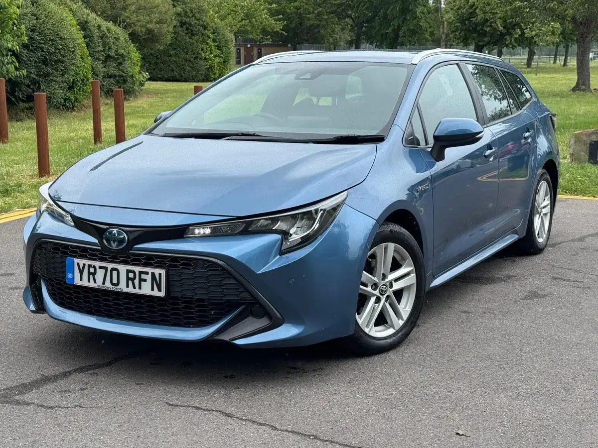 Used Toyota Corolla 122 HP (89 kW) 2020 Blue Estate