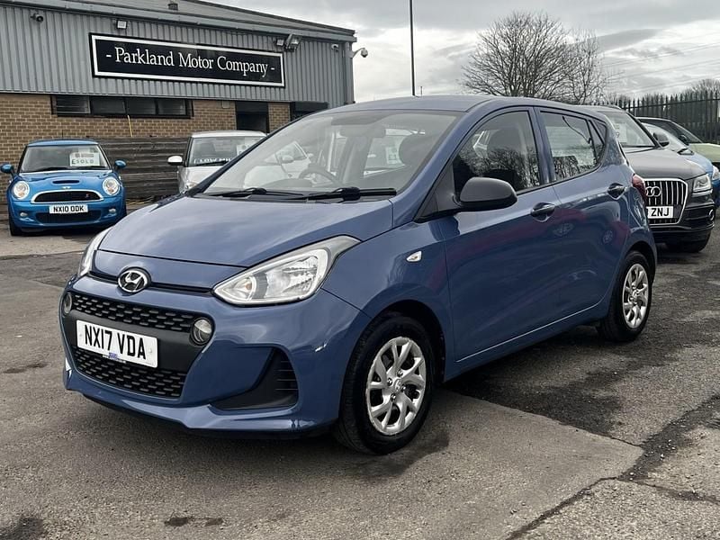Used Hyundai i10 66 HP (48 kW) 2017 Blue Hatchback