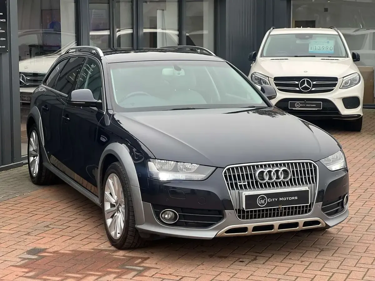 Used Audi A4 Allroad Comfort 245 HP (180 kW) 2013 Blue Estate