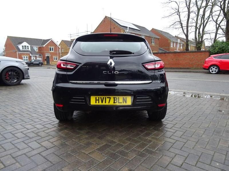 Used Renault Clio IV Dynamique 2017 Black Hatchback