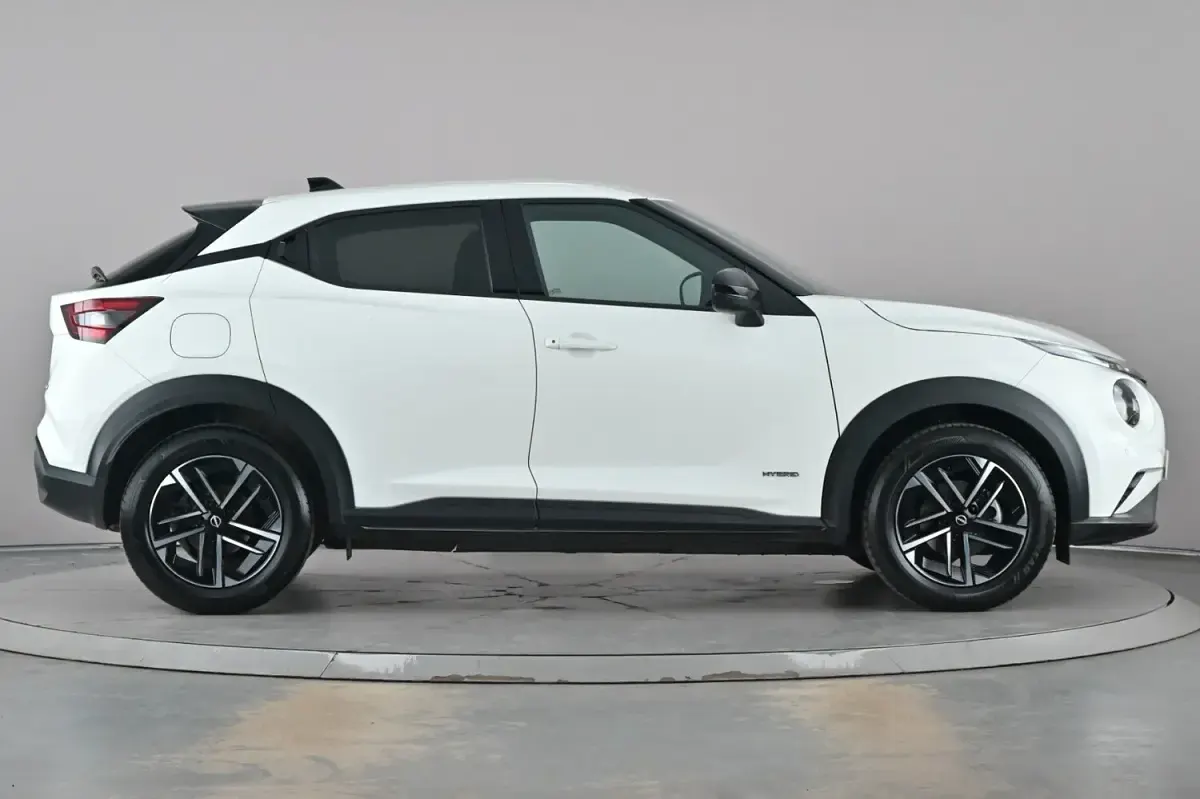 Used Nissan Juke N-Connecta 143 HP (105 kW) 2024 White SUV