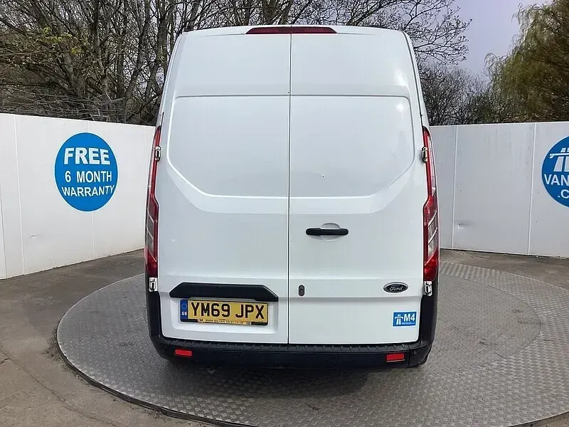 Used Ford Transit Custom 105 HP (77 kW) 2020 White Van