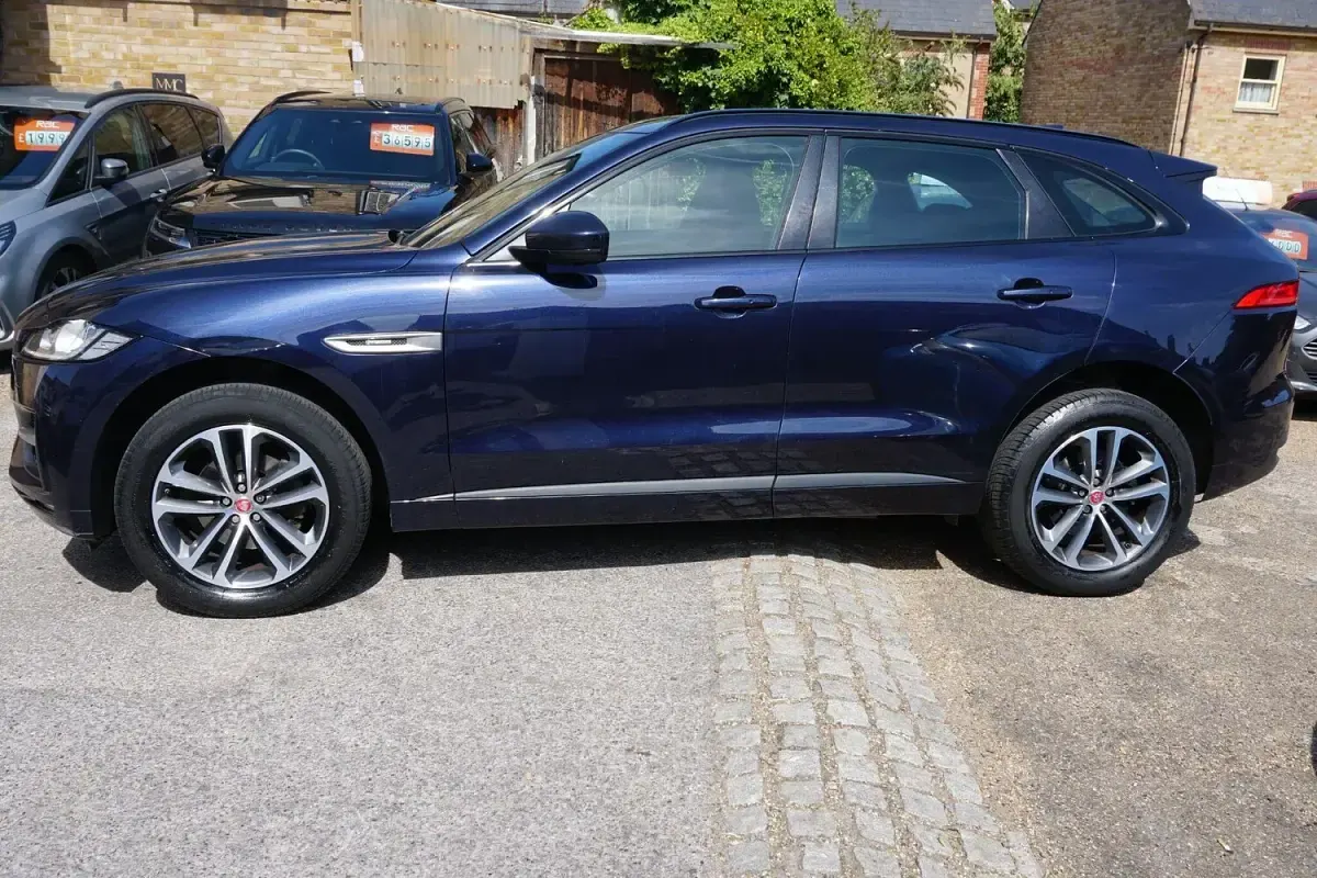 Used Jaguar F-Pace R-Sport 180 HP (132 kW) 2017 Blue SUV