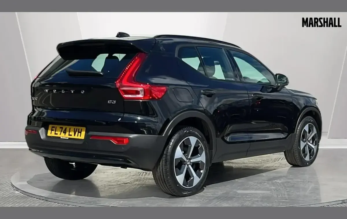 Used Volvo XC40 Plus 161 HP (118 kW) 2024 Black SUV
