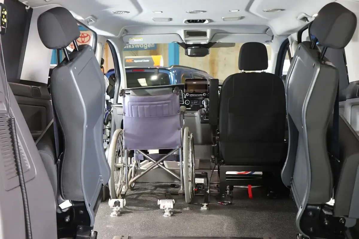 Used Ford Tourneo Custom Titanium 2025 Silver Van