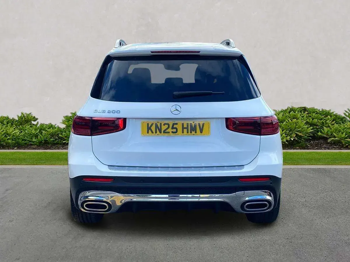 Begagnad Mercedes GLB200 Executive 2025 Vit SUV