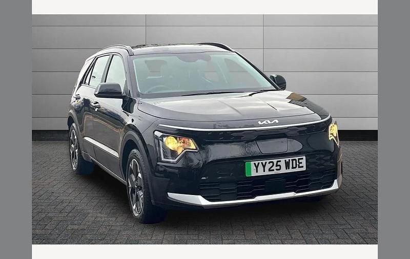 Black Used 2025 Kia e-Niro SUV | £23,350 (Fair price) - Image 1/4