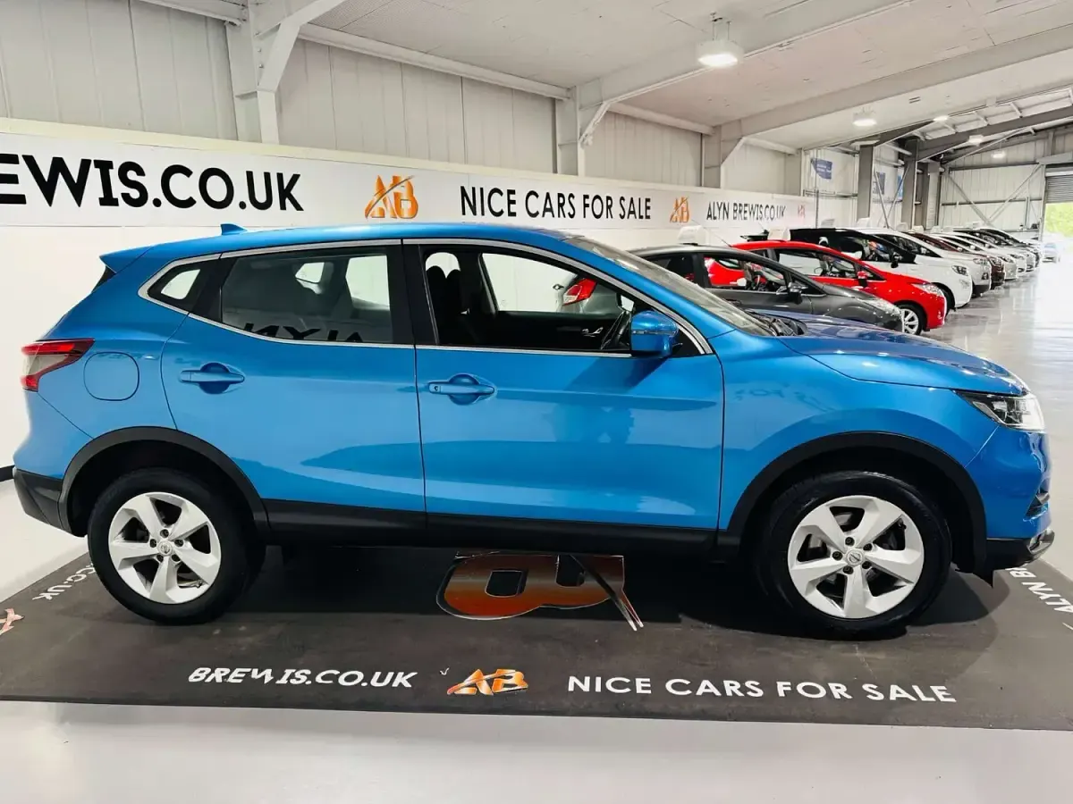 Used Nissan Qashqai Acenta Premium 115 HP (84 kW) 2019 Blue SUV