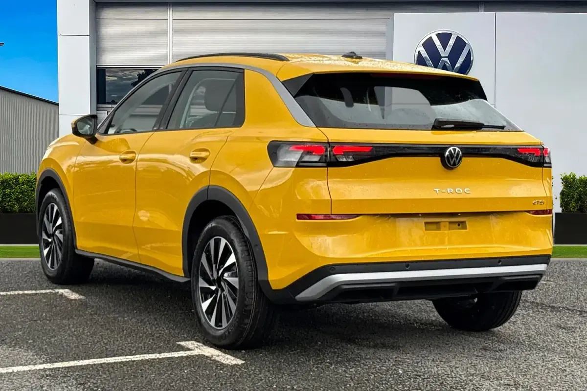New VW T-Roc S 150 HP (110 kW) 2026 Yellow SUV