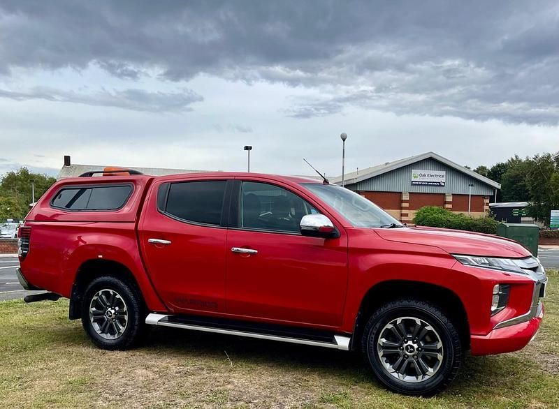 Red Used 2020 Mitsubishi L200 Warrior Pickup | £11,950 (Super price) - Image 1/4