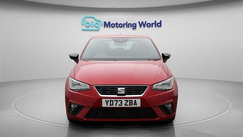Used Seat Ibiza FR Sport 110 HP (80 kW) 2024 Red Hatchback