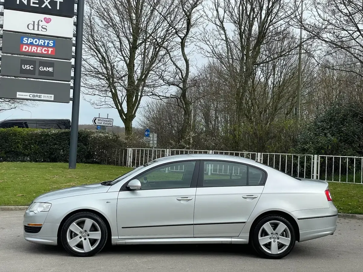 Usado VW Passat R-line 2010 Prateado Sedan