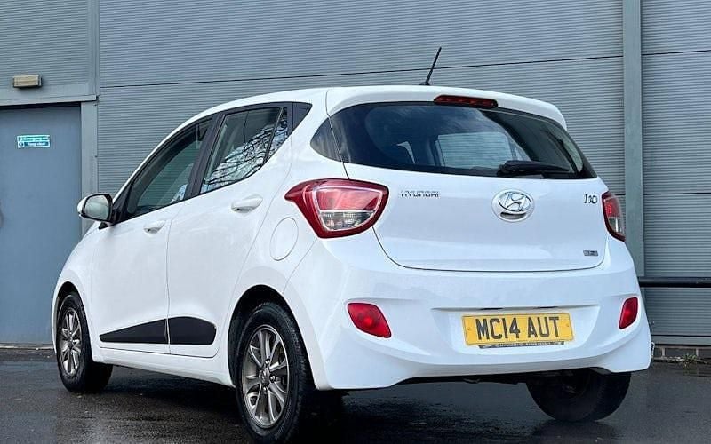 Used Hyundai i10 Premium 87 HP (63 kW) 2016 Hatchback