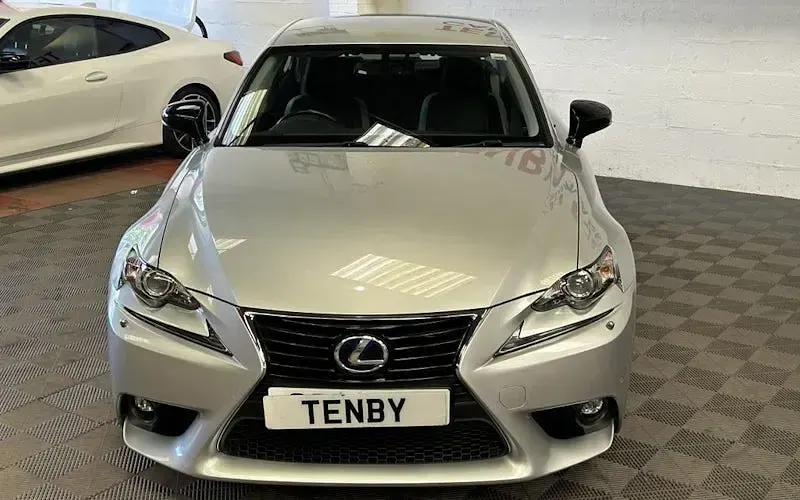 Used Lexus IS300h Sport Line 223 HP (164 kW) 2016 Silver Sedan