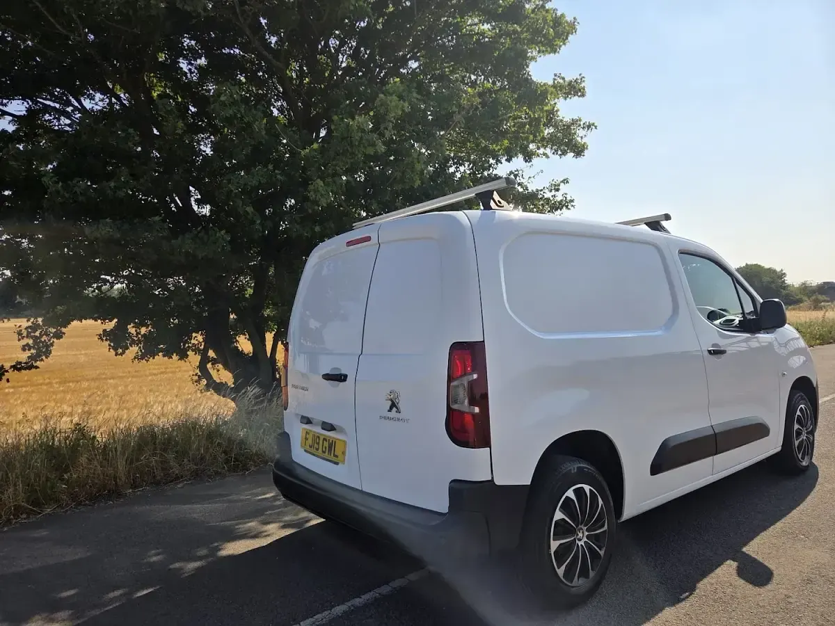 Used Peugeot Partner 2019 White MPV