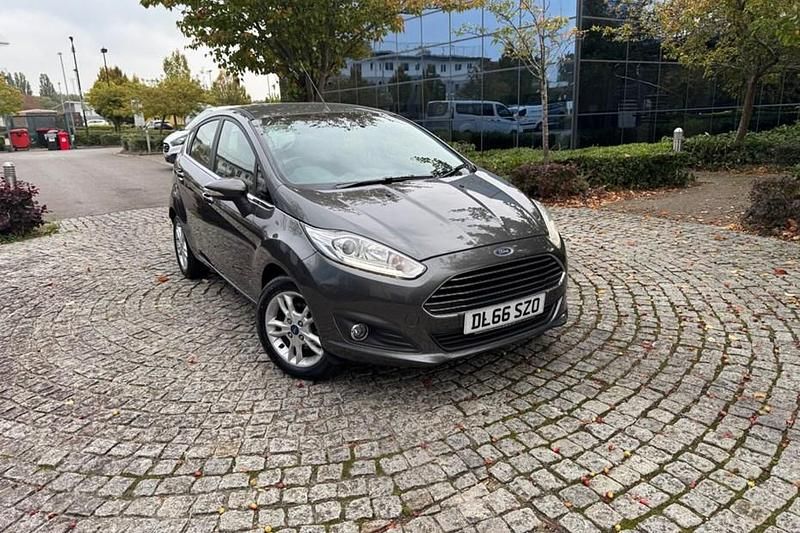 Grey Used 2016 Ford Fiesta Zetec Hatchback | £5,295 (Fair price) - Image 1/1
