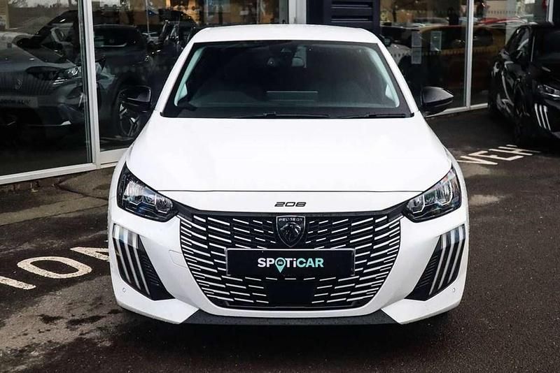 Used Peugeot 208 Allure 101 HP (74 kW) 2024 White Hatchback