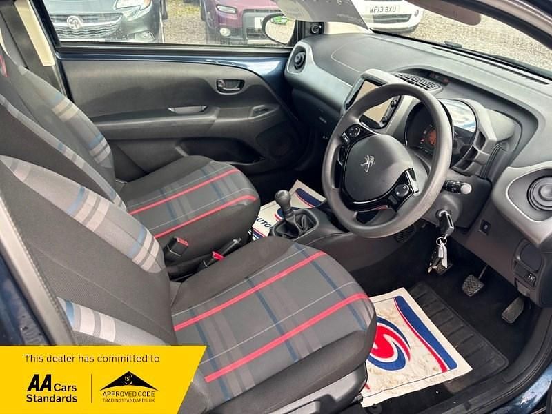 Used Peugeot 108 Active+ 68 HP (50 kW) 2015 Blue Hatchback