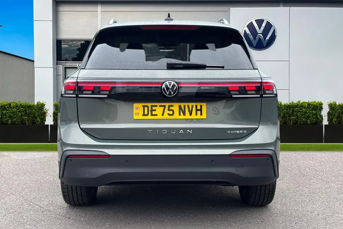 New VW Tiguan Match 204 HP (150 kW) 2025 Green SUV