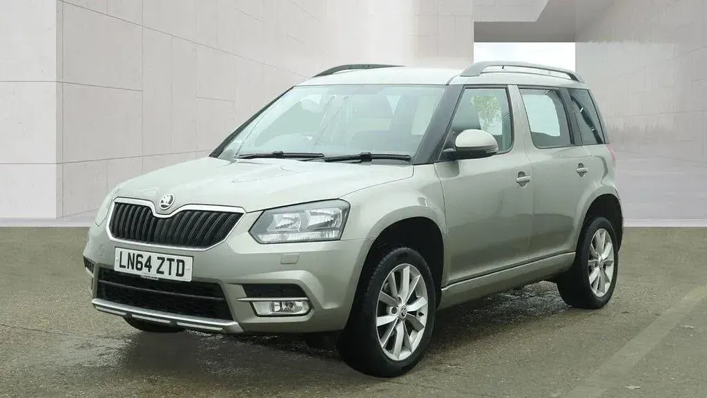 Used Skoda Yeti SE 105 HP (77 kW) 2014 Beige SUV