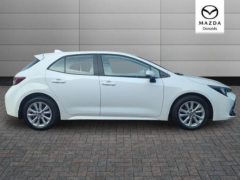 Used Toyota Corolla 2023 White Hatchback