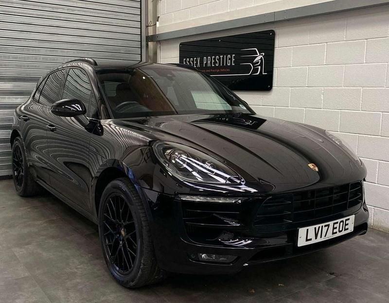 Black Used 2017 Porsche Macan GTS SUV | £28,989 (Good price) - Image 1/4