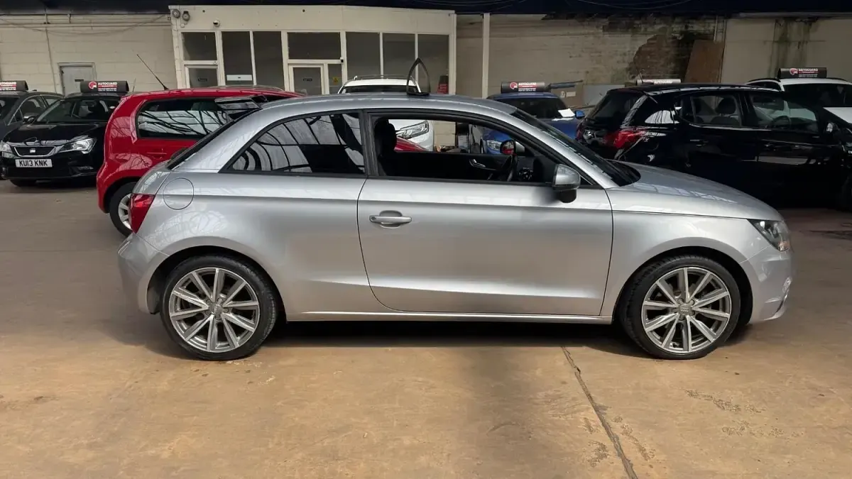 Used Audi A1 Sport 140 HP (102 kW) 2015 Silver Hatchback