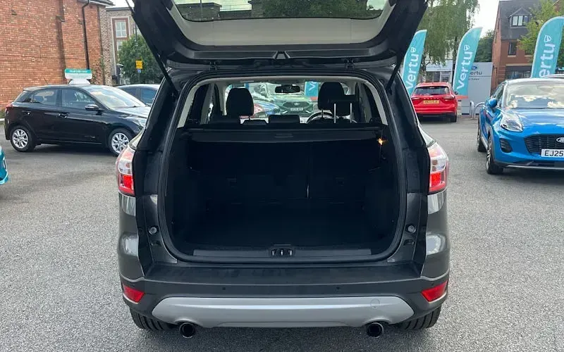 Używany Ford Kuga Titanium 120 KM (88 kW) 2018 Szary SUV
